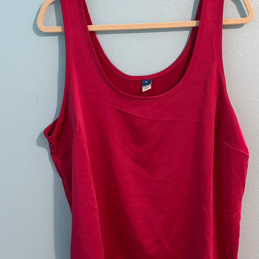 EUC Old Navy Silky Raspberry Pink Scoop Tank Top XL